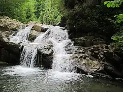 Roztoka waterfall&nbsp;[uk], outside Pasichna