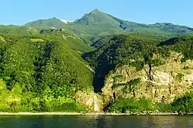 Kamuiwakka Falls and Mount Io