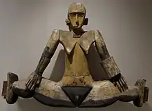 Gable figure (dilukái); late 19th century-early 20th century; painted wood; height: 65.2&nbsp;cm (252⁄3 in.); from Palau, by Belauan people; Metropolitan Museum of Art (New York City)