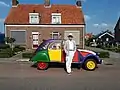 Wim Braakman&nbsp;[nl] in front his house of birth