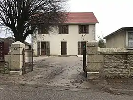 The town hall in Germigney