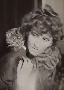 Hunt (c. 1900)