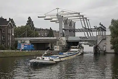 The Spoorbruggen between Central Station and Sloterdijk station over the Singelgracht.