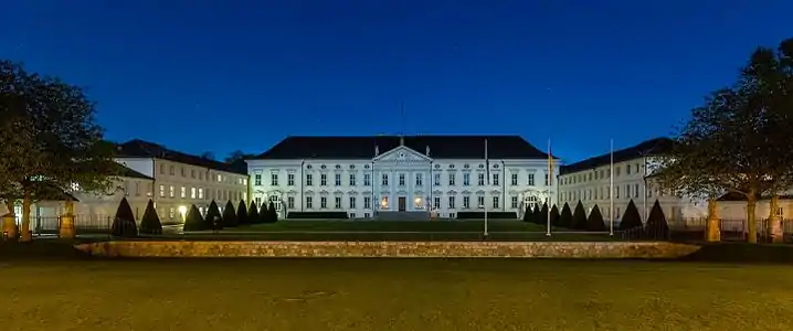 Nightime view of Bellevue Palace